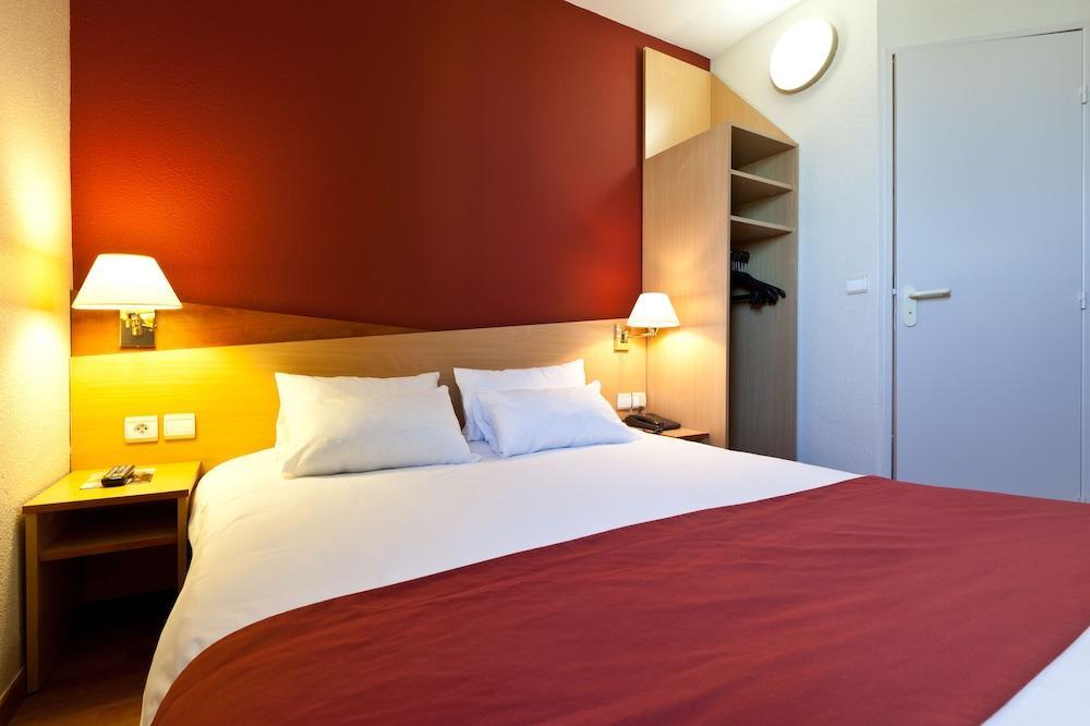 The Originals Marseille Aéroport Hotel 2*