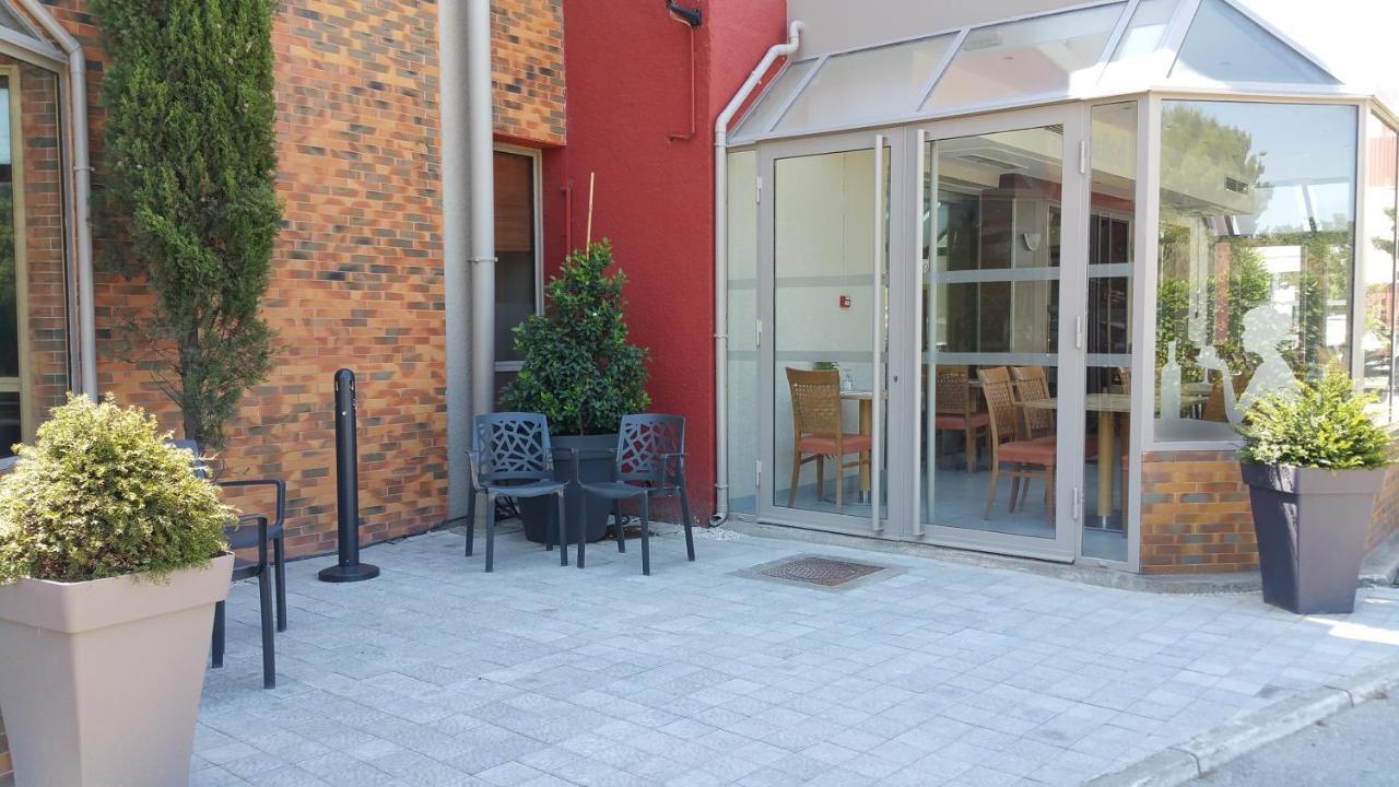 Hotel The Originals Marseille Aéroport