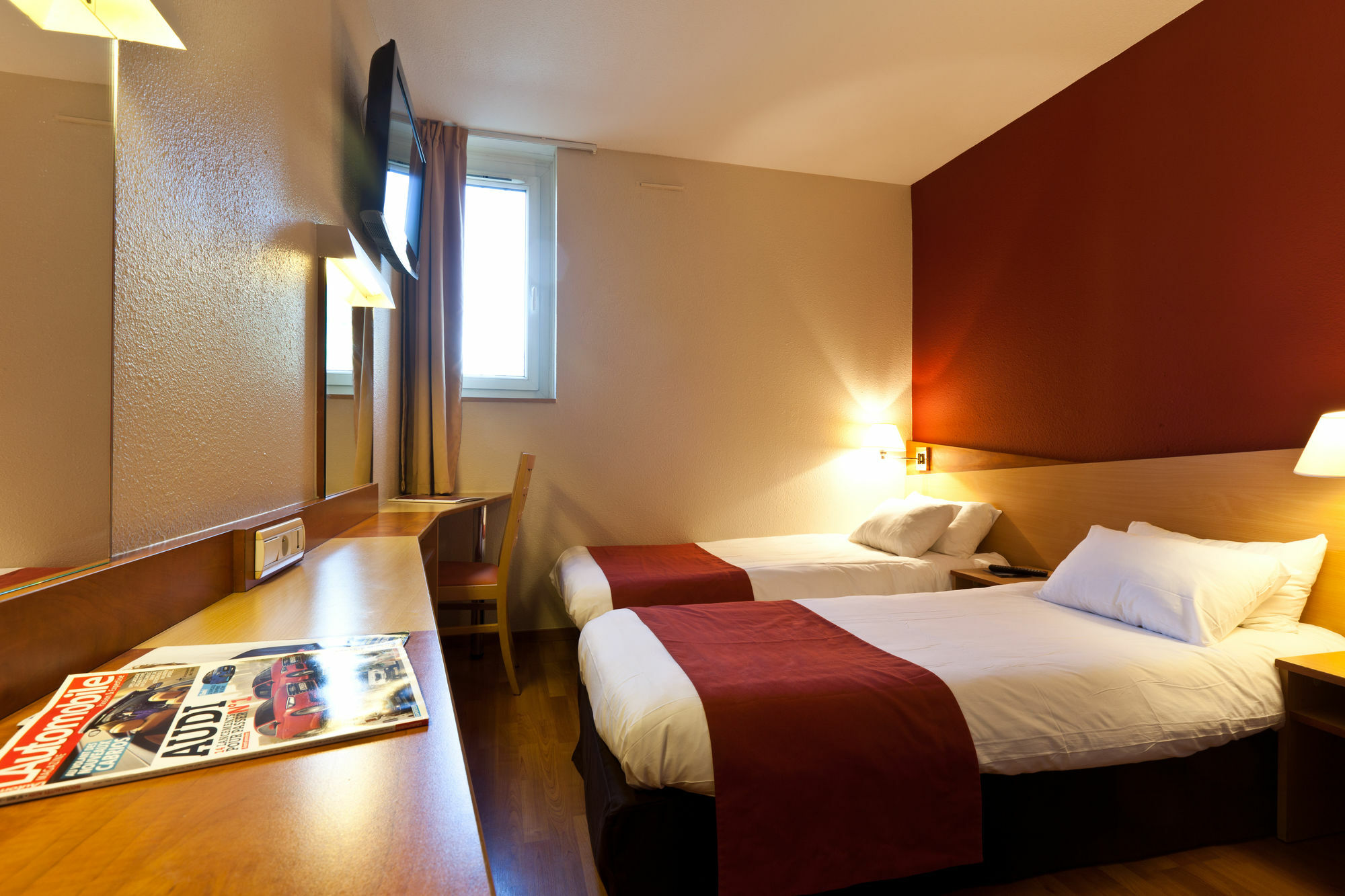 The Originals Marseille Aéroport Hotel Vitrolles (Bouches-du-Rhone)